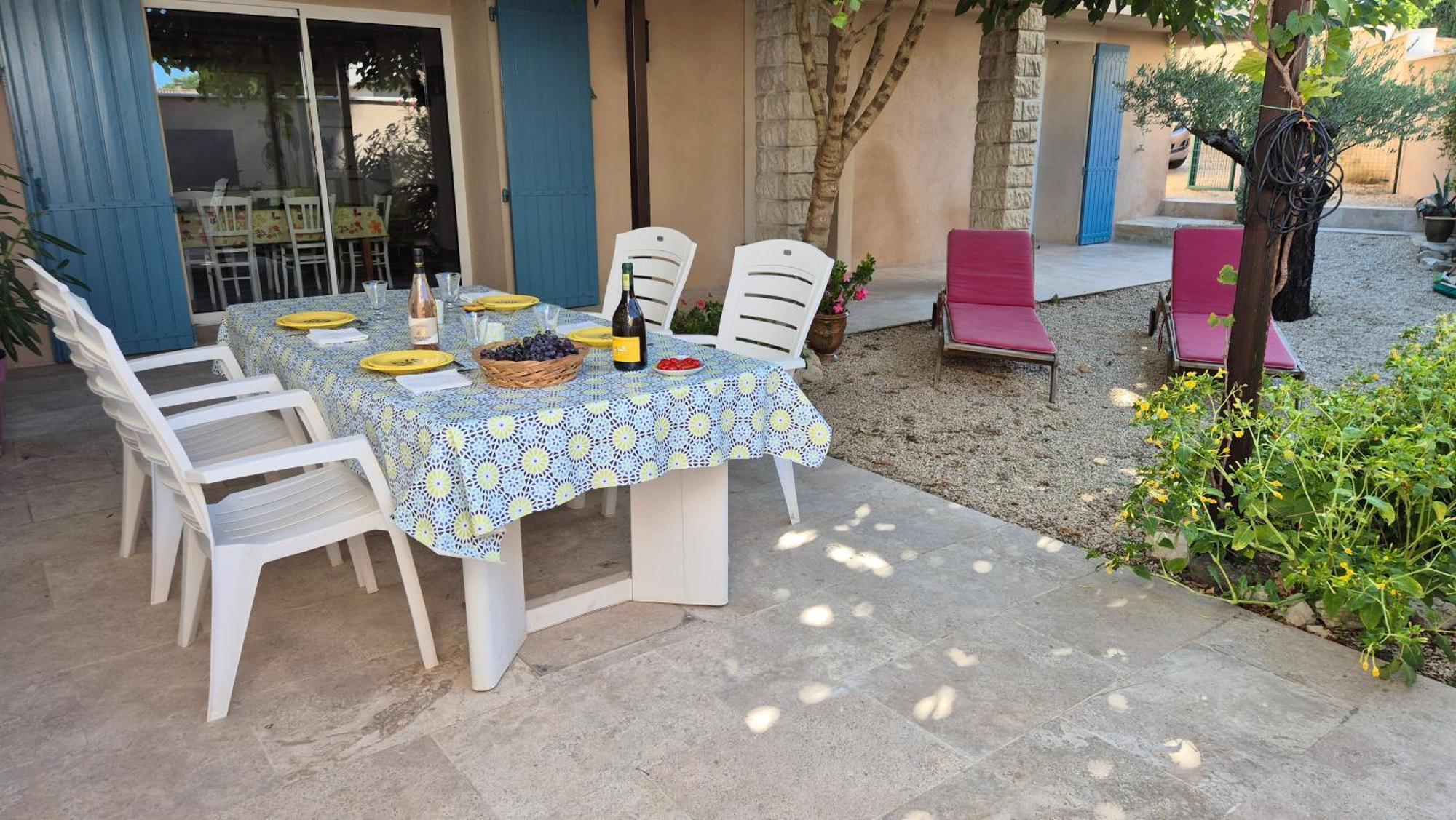 Maison Provencale Renovee Pernes-les-Fontaines Bagian luar foto